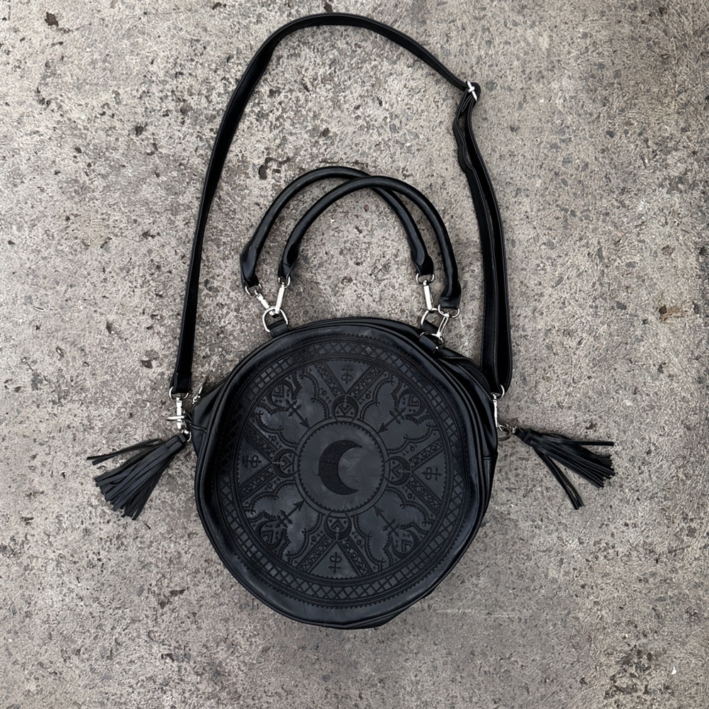 Restyle Henna Moon round embroidered bag